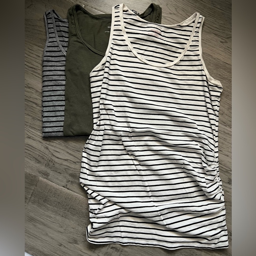 EUC Motherhood Maternity Side Ruched Tank Tops